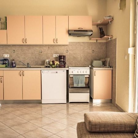 Apartments Domagoj - On The Beach Lukovo Šugarje Екстериор снимка