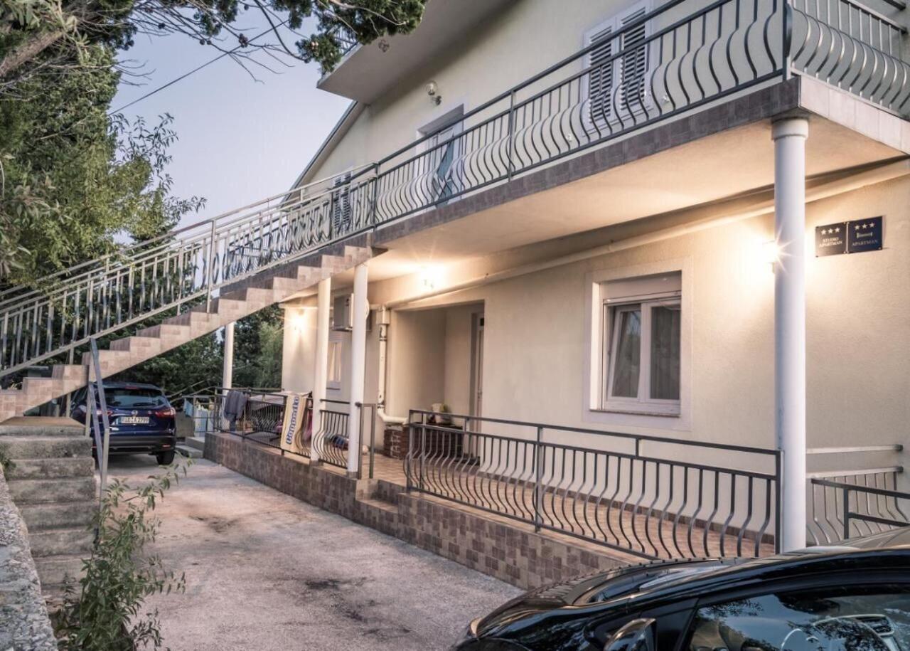 Apartments Domagoj - On The Beach Lukovo Šugarje Екстериор снимка